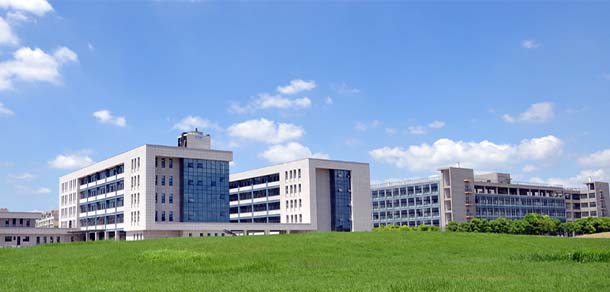 南京理工大學(xué)泰州科技學(xué)院 - 最美院校
