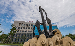 文化標(biāo)識：校名題寫 / ?；赵O(shè)計