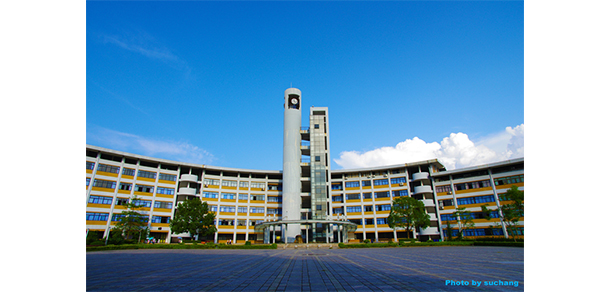 龍巖學院