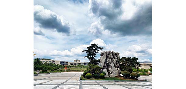 山東警察學(xué)院 - 最美院校