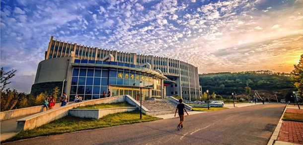 煙臺科技學院