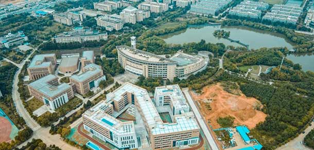 武漢科技大學