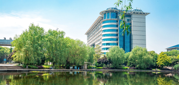 我的大學(xué)-大學(xué)志