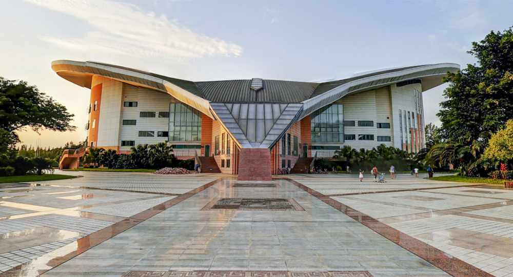 成都信息工程大學(xué)：校名題寫 / 校徽設(shè)計