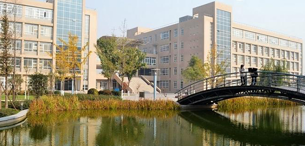 咸陽職業(yè)技術學院 - 最美大學