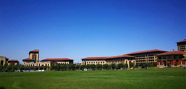 太原理工大學(xué) - 最美院校