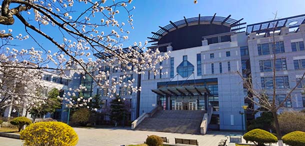 遼寧科技大學