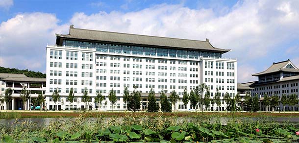 哈爾濱信息工程學(xué)院 - 最美院校