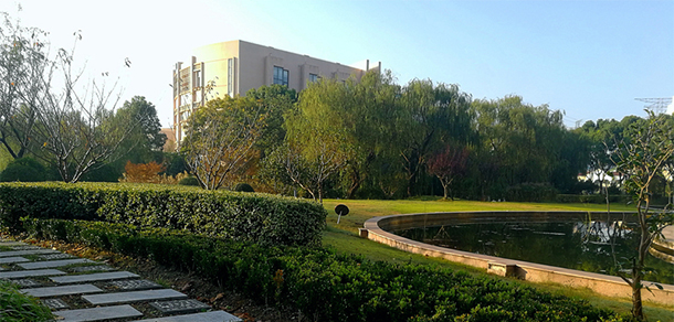 上海海關(guān)學院 - 最美大學