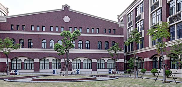 上海建橋學院 - 最美院校